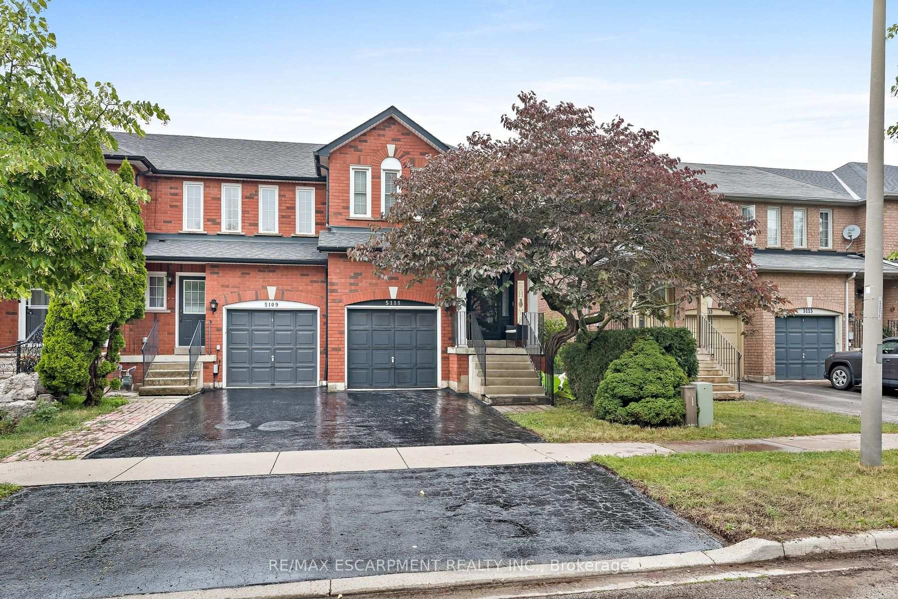 Front of 5111 Silvercreek Drive