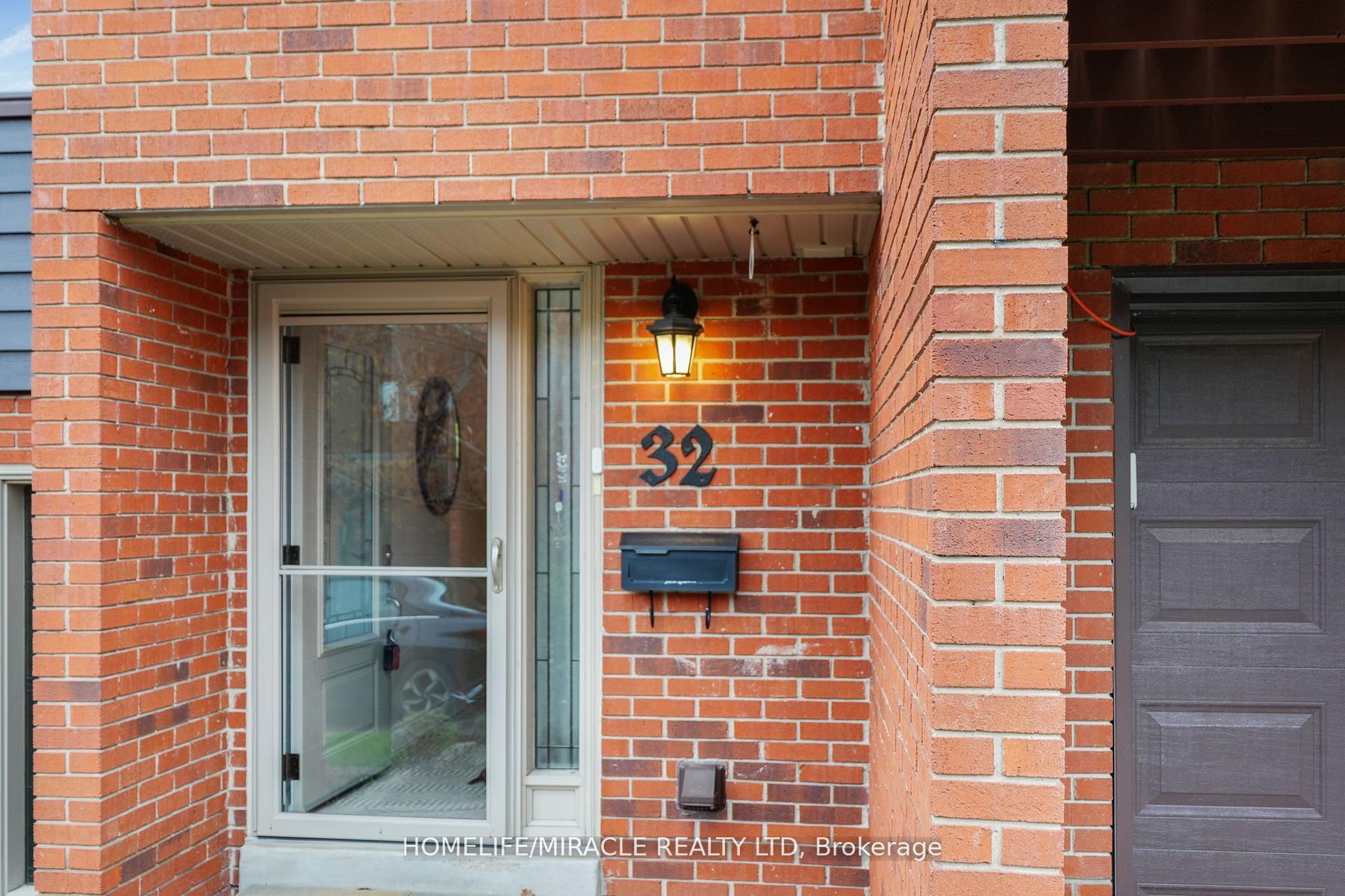 Photo 6 of Unit 32, 4165 Fieldgate Drive, Mississauga, Rathwood — HOMEH