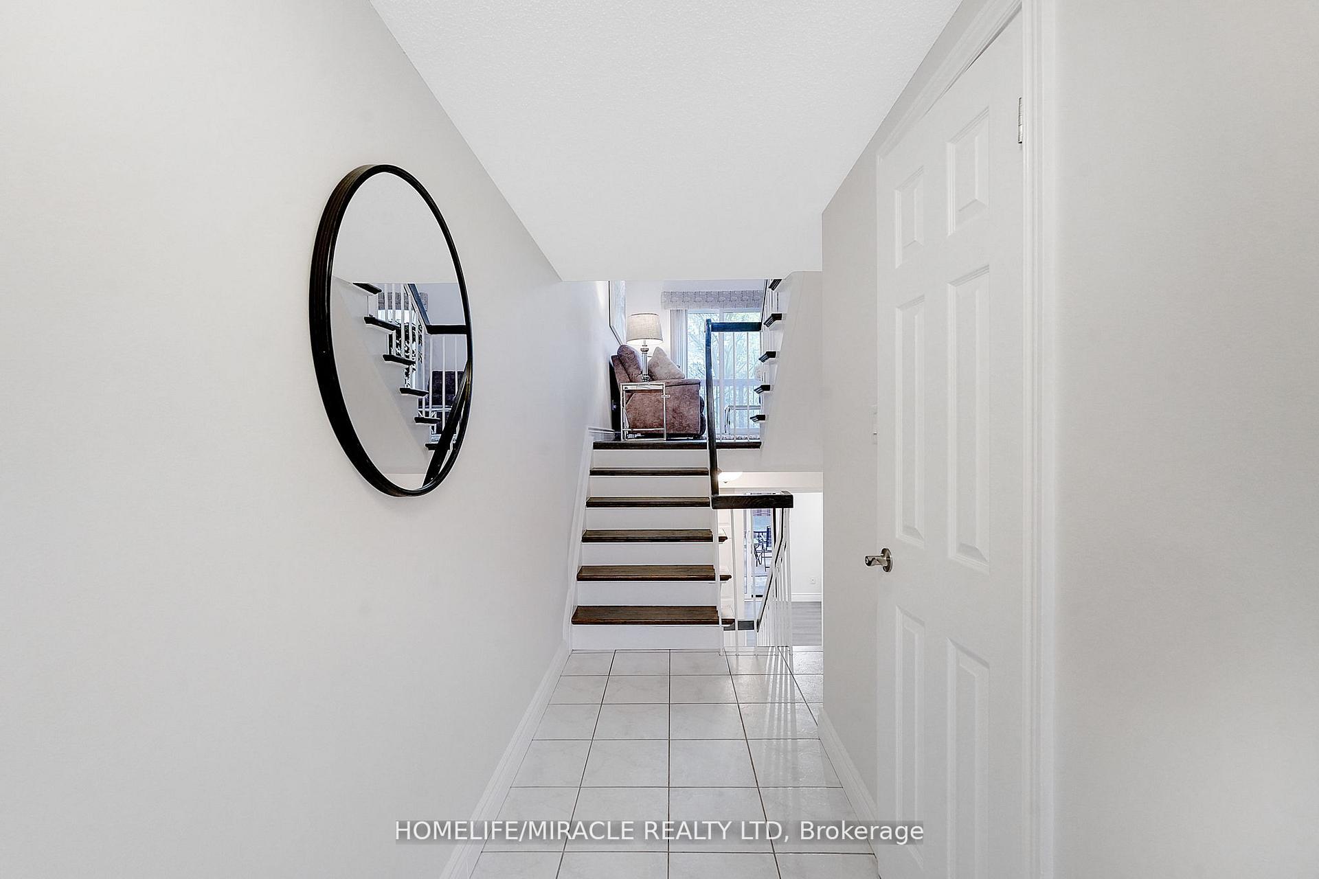 Photo 7 of Unit 32, 4165 Fieldgate Drive, Mississauga, Rathwood — HOMEH