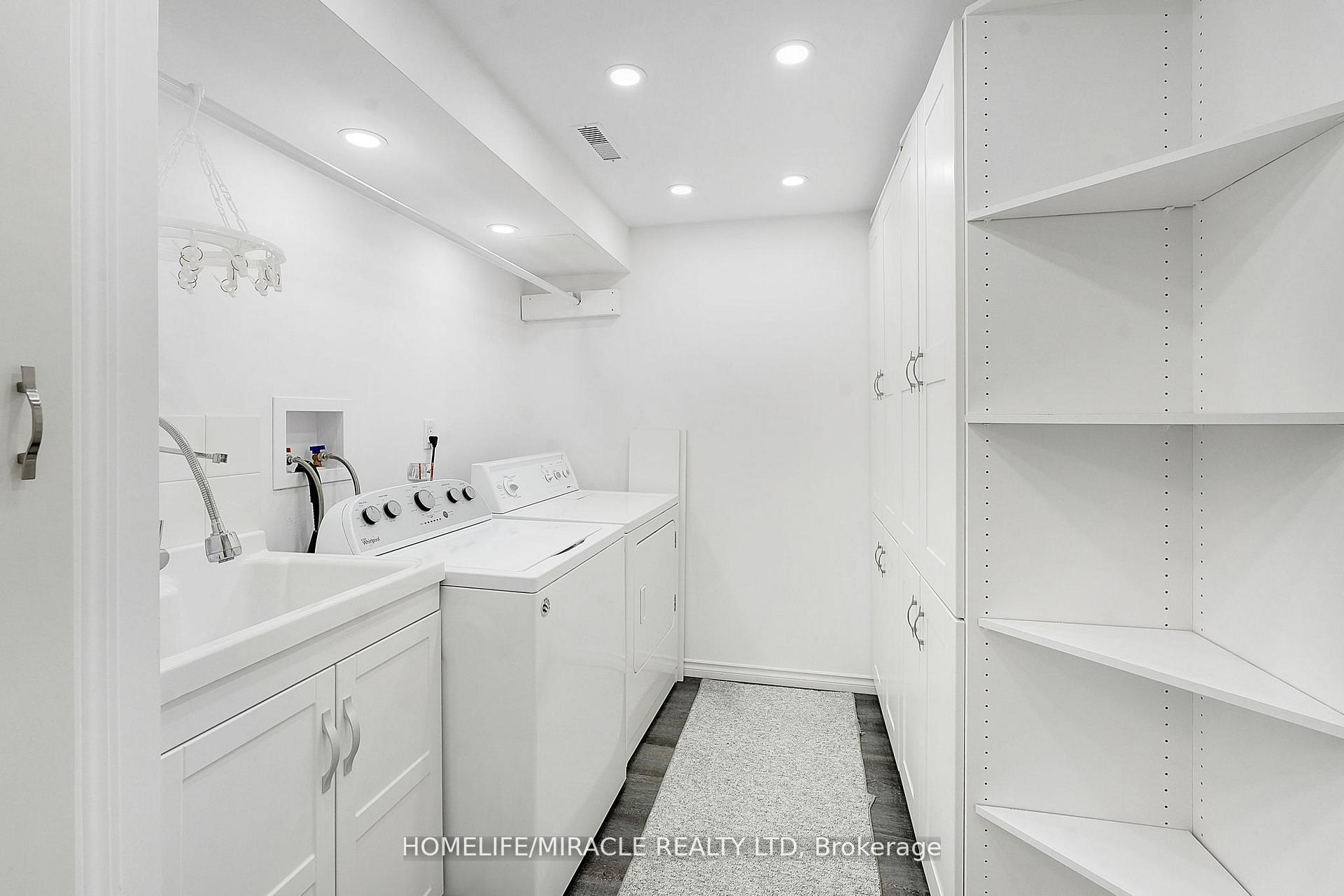 Photo 11 of Unit 32, 4165 Fieldgate Drive, Mississauga, Rathwood — HOMEH