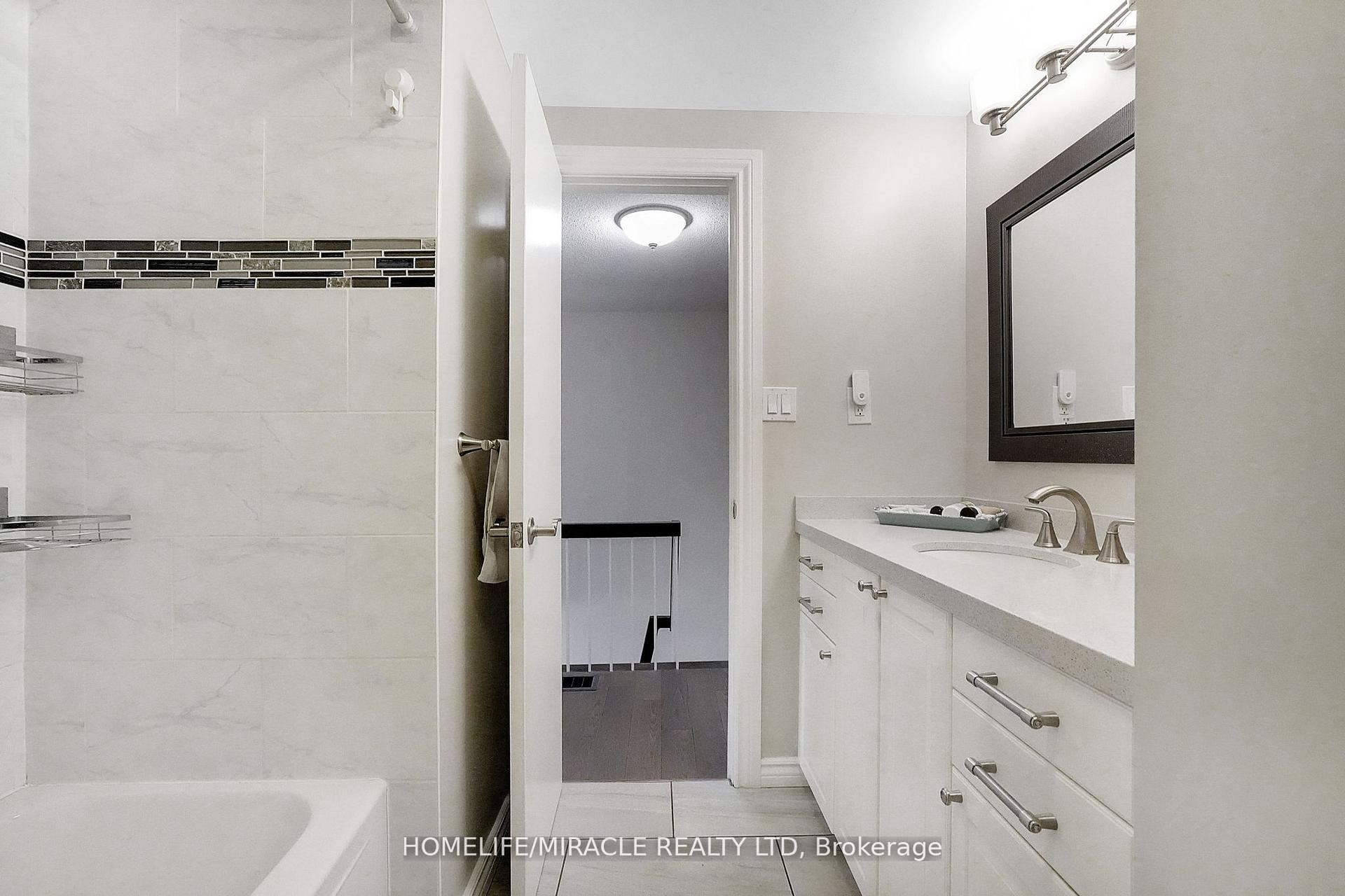 Photo 30 of Unit 32, 4165 Fieldgate Drive, Mississauga, Rathwood — HOMEH