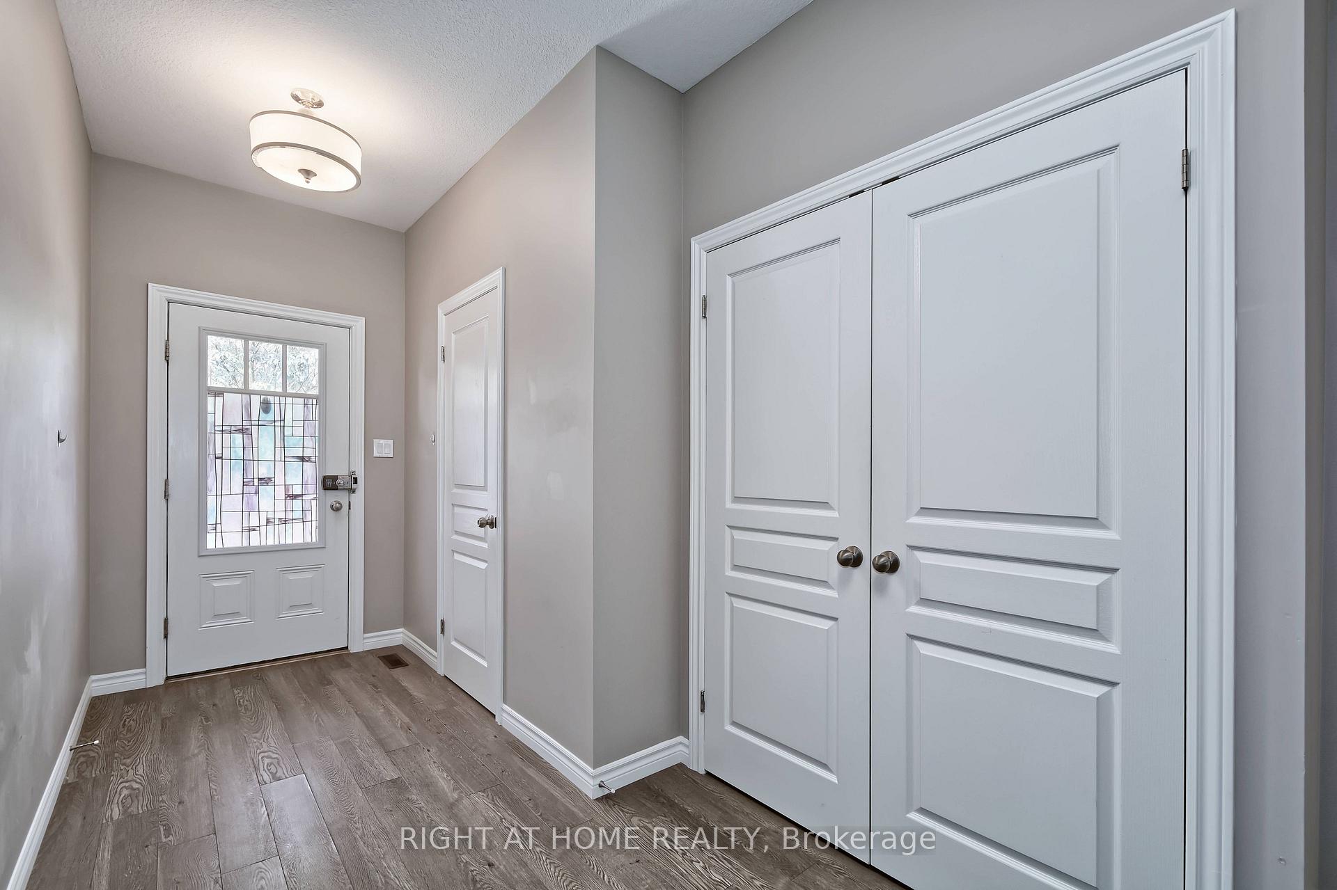 Photo 5 of Unit 97, 1924 Cedarhollow Boulevard, London, North D — HOMEH