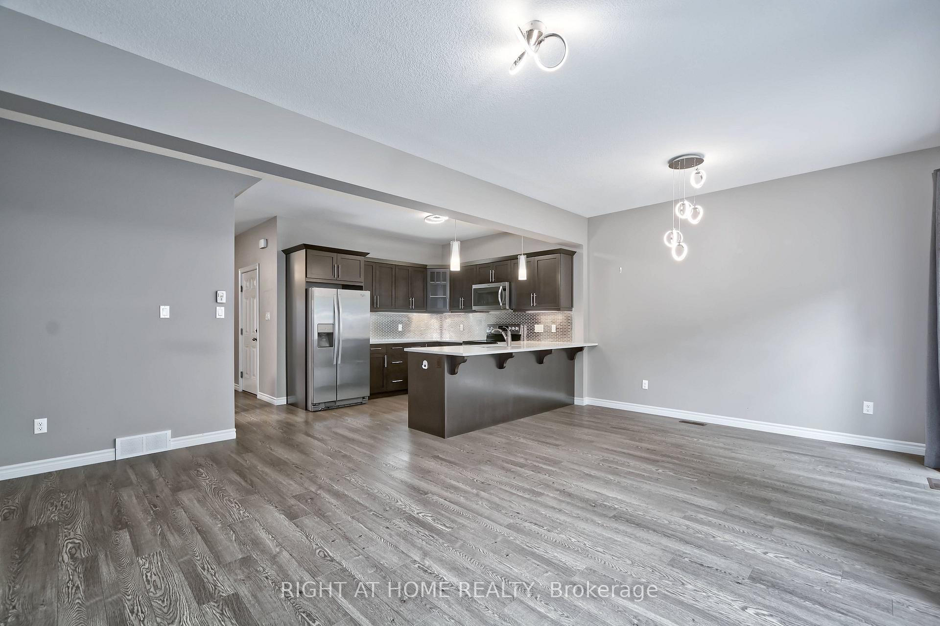 Photo 11 of Unit 97, 1924 Cedarhollow Boulevard, London, North D — HOMEH