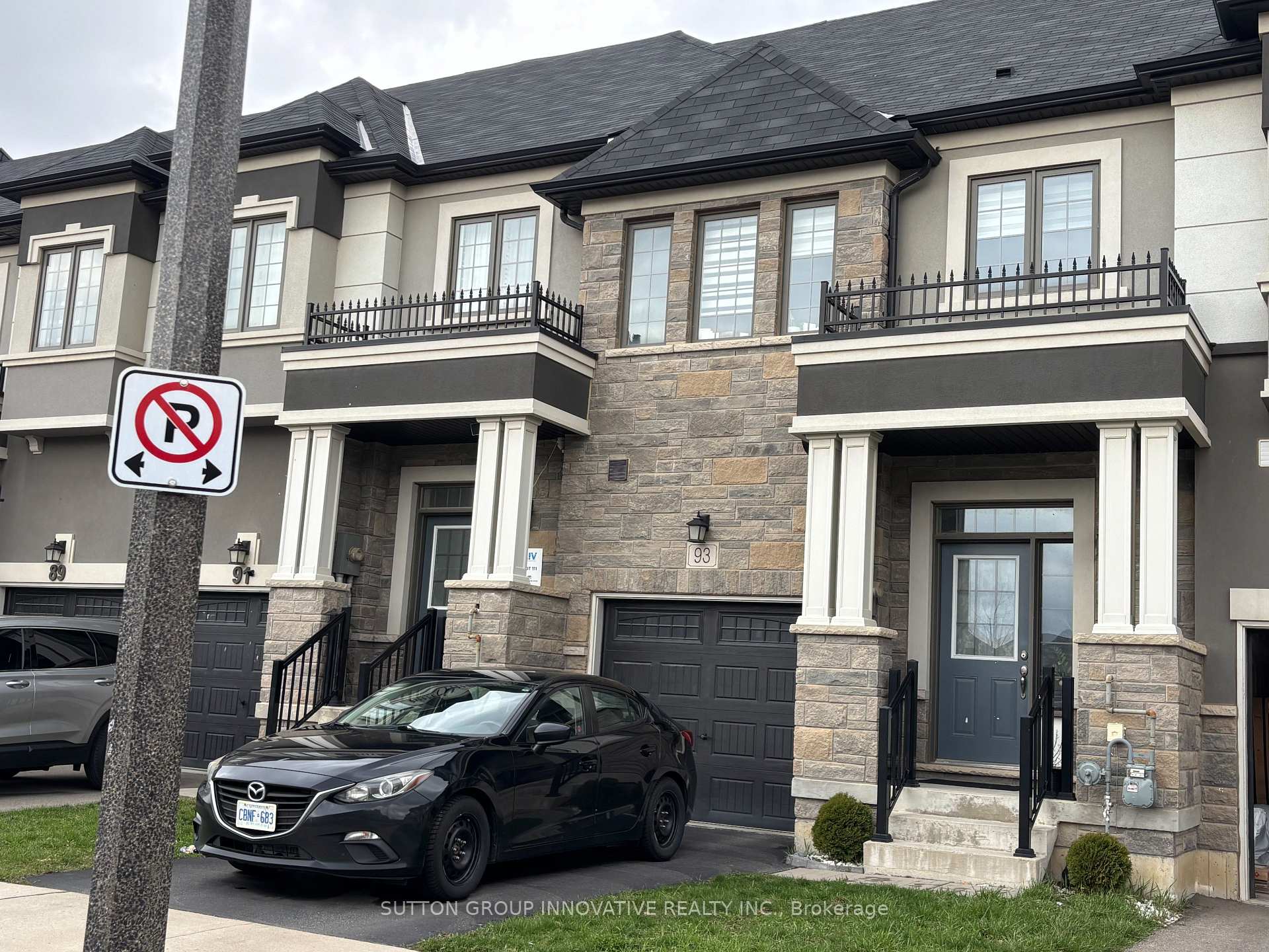 Photo 3 of 93 Bilanski Farm Road, Brantford, Echo Place — HOMEH