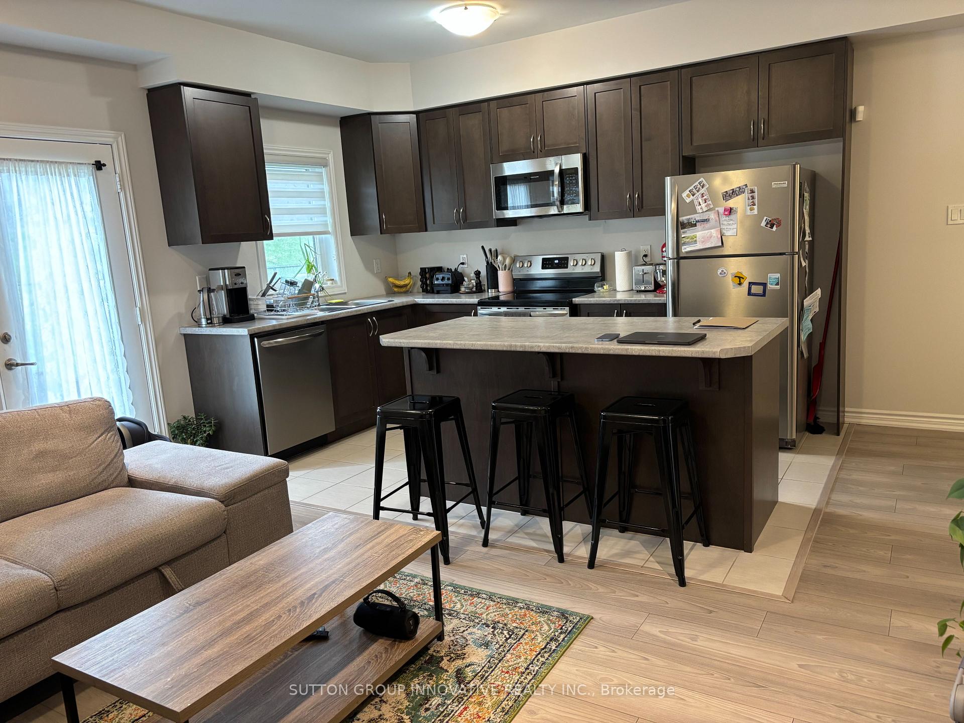 Photo 8 of 93 Bilanski Farm Road, Brantford, Echo Place — HOMEH
