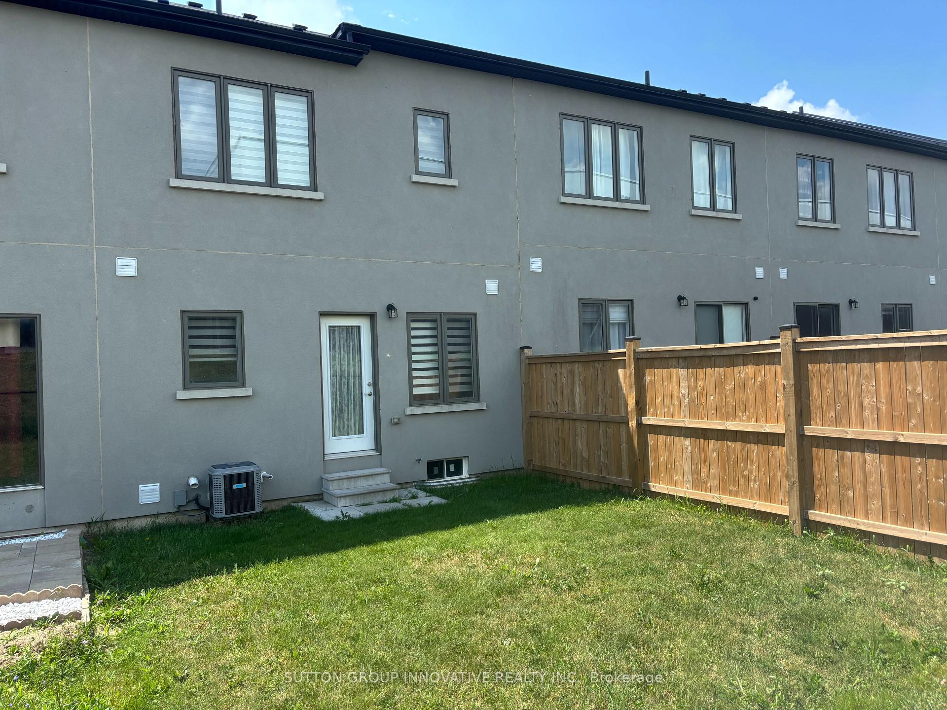 Photo 30 of 93 Bilanski Farm Road, Brantford, Echo Place — HOMEH