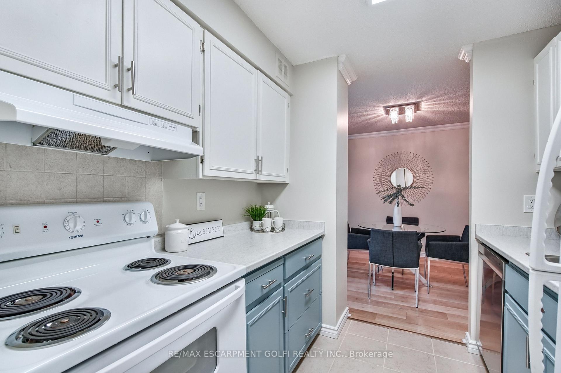 Photo 8 of Unit 305, 222 Jackson Street W, Hamilton, Durand — HOMEH
