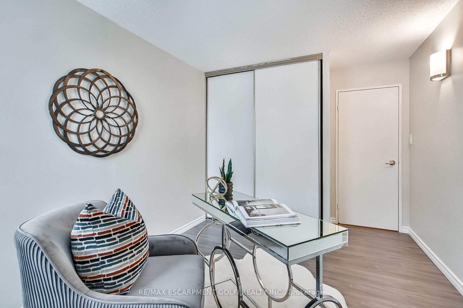 Photo 15 of Unit 305, 222 Jackson Street W, Hamilton, Durand — HOMEH