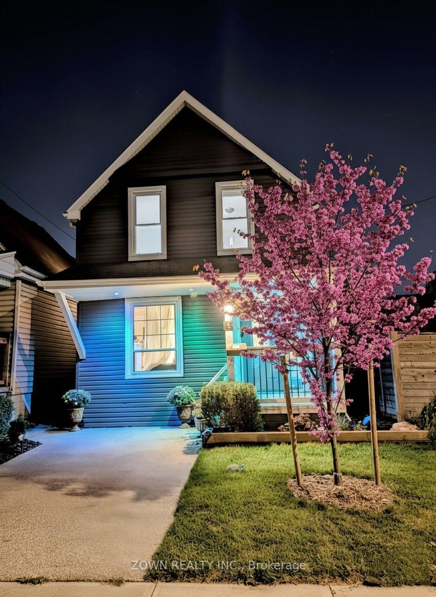 Photo 3 of 6 Albany Avenue, Hamilton, Crown Point — HOMEH
