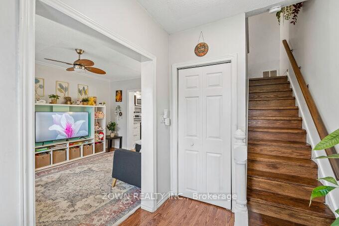 Photo 5 of 6 Albany Avenue, Hamilton, Crown Point — HOMEH