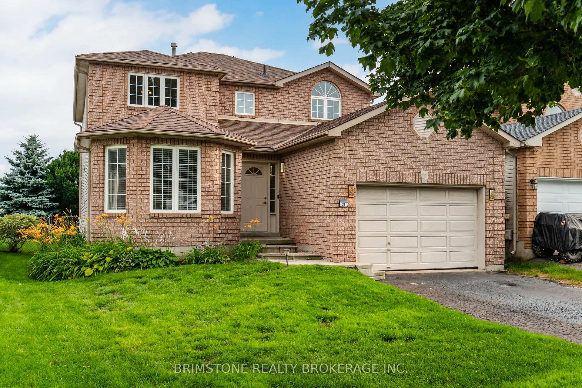 Photo 1 of 28 Selkirk Crescent, Barrie, Holly — HOMEH