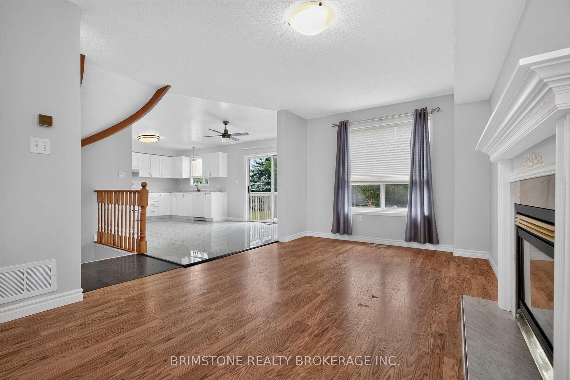 Photo 11 of 28 Selkirk Crescent, Barrie, Holly — HOMEH