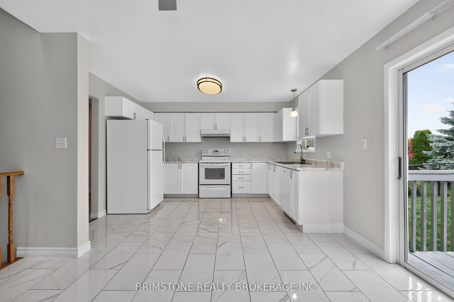 Photo 14 of 28 Selkirk Crescent, Barrie, Holly — HOMEH
