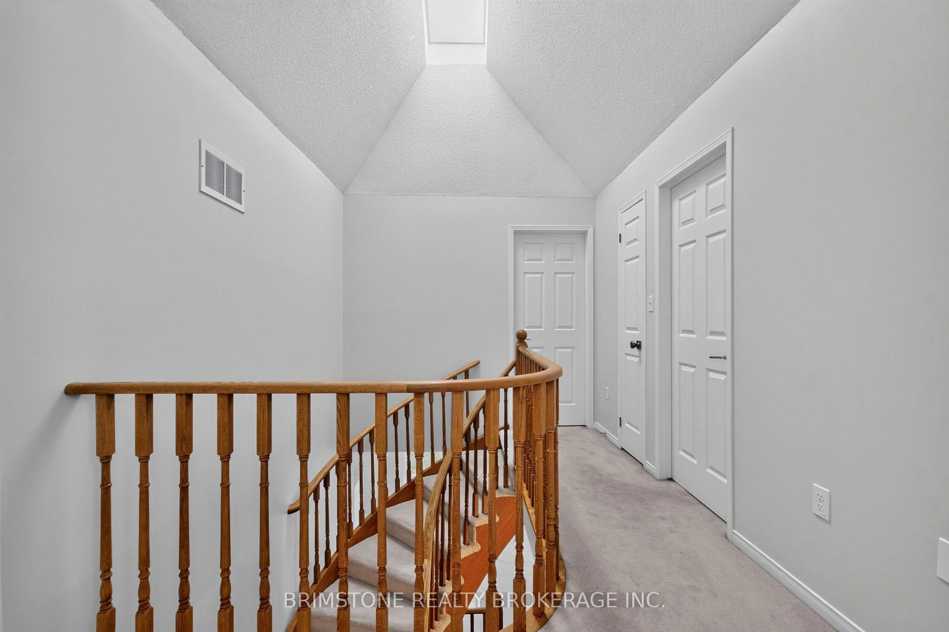 Photo 20 of 28 Selkirk Crescent, Barrie, Holly — HOMEH