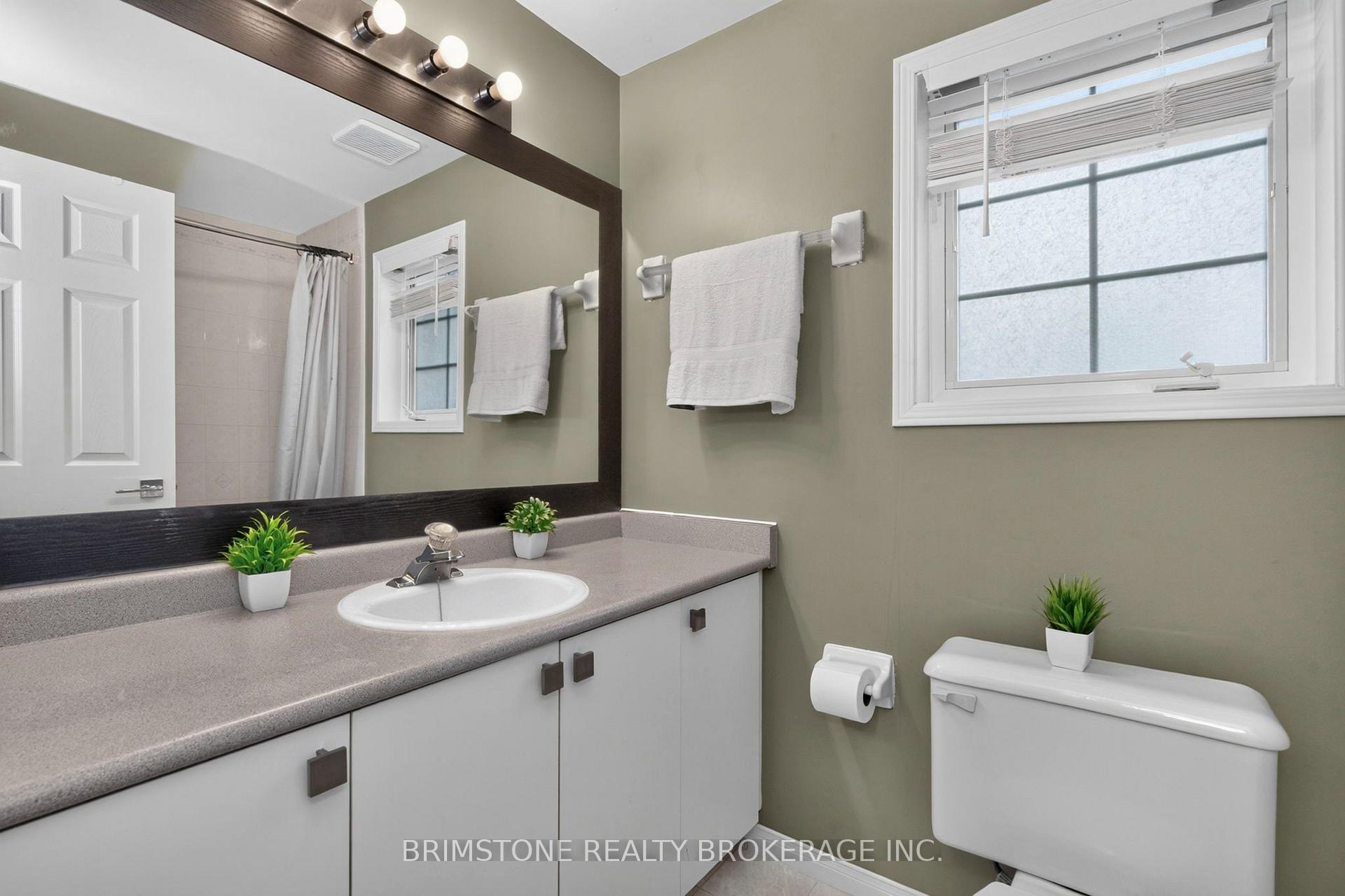 Photo 24 of 28 Selkirk Crescent, Barrie, Holly — HOMEH