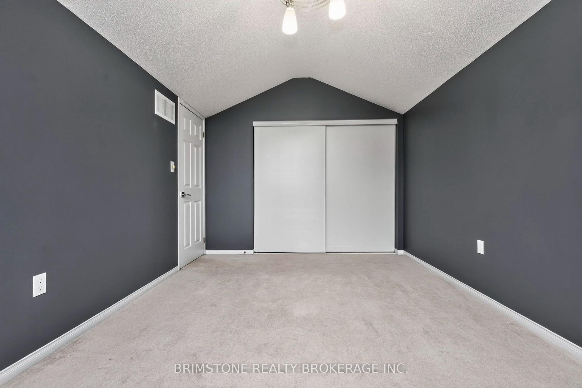 Photo 26 of 28 Selkirk Crescent, Barrie, Holly — HOMEH