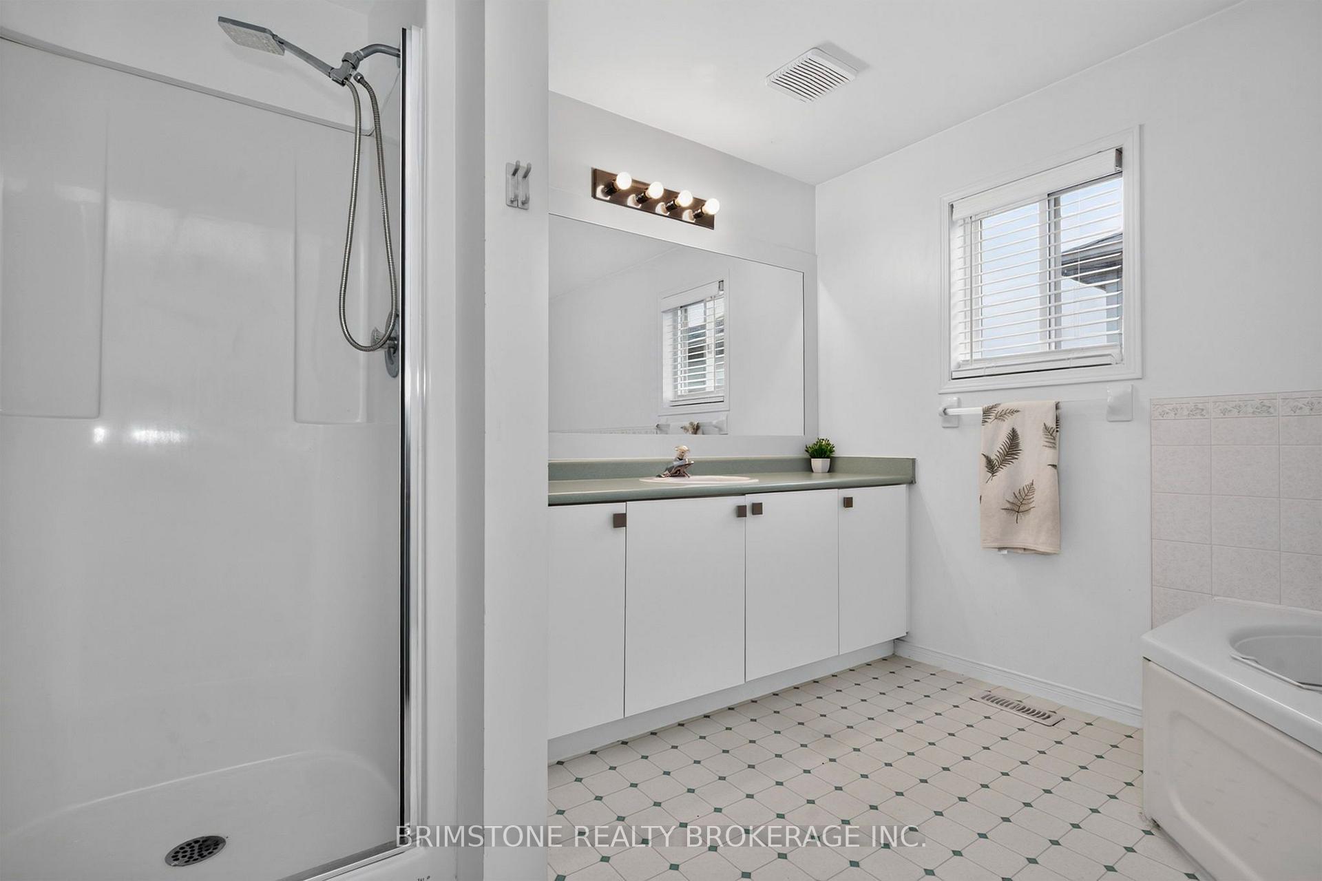 Photo 34 of 28 Selkirk Crescent, Barrie, Holly — HOMEH