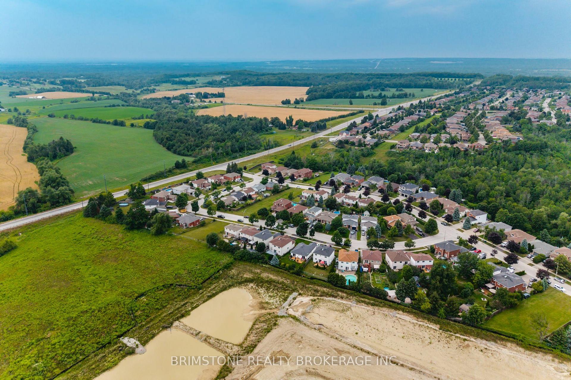 Photo 41 of 28 Selkirk Crescent, Barrie, Holly — HOMEH