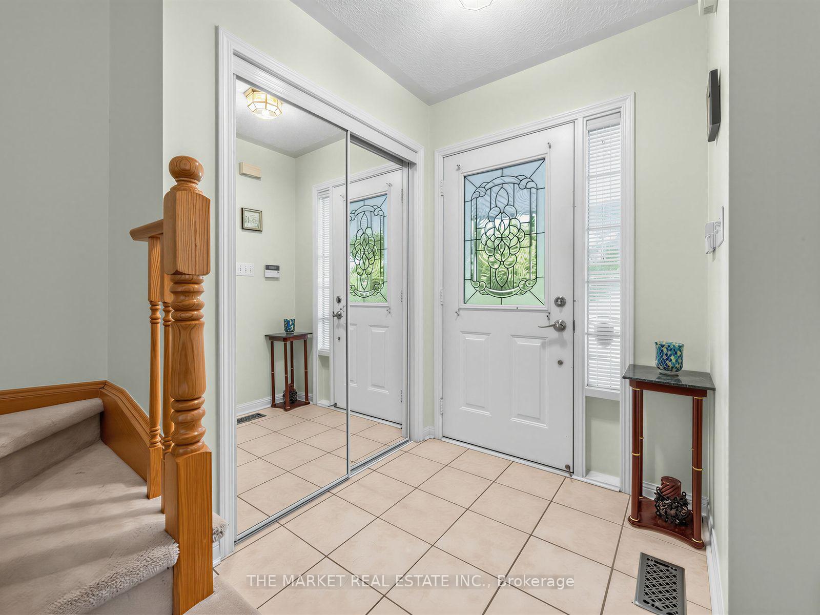 Photo 4 of 2278 Dunforest Crescent, Oakville, Westmount — HOMEH