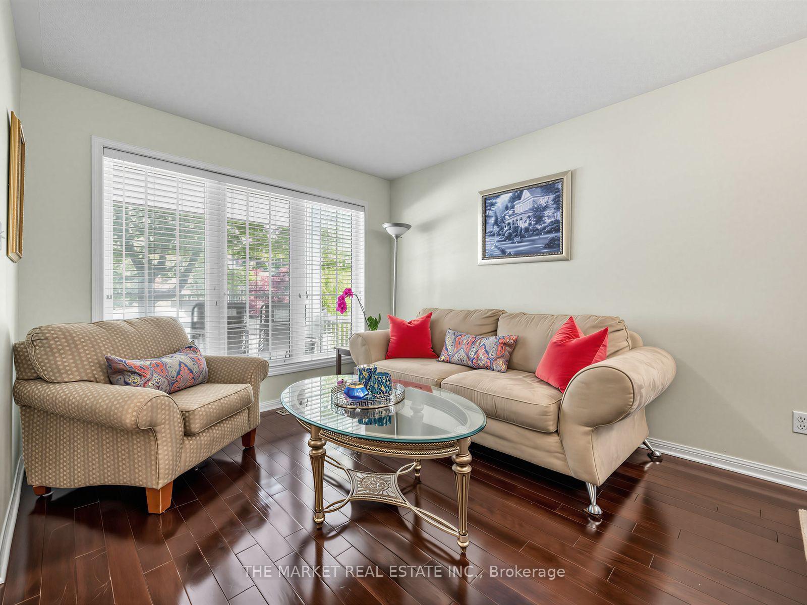 Photo 5 of 2278 Dunforest Crescent, Oakville, Westmount — HOMEH