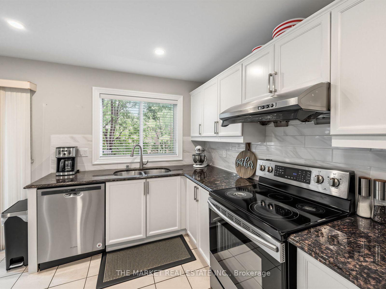 Photo 19 of 2278 Dunforest Crescent, Oakville, Westmount — HOMEH