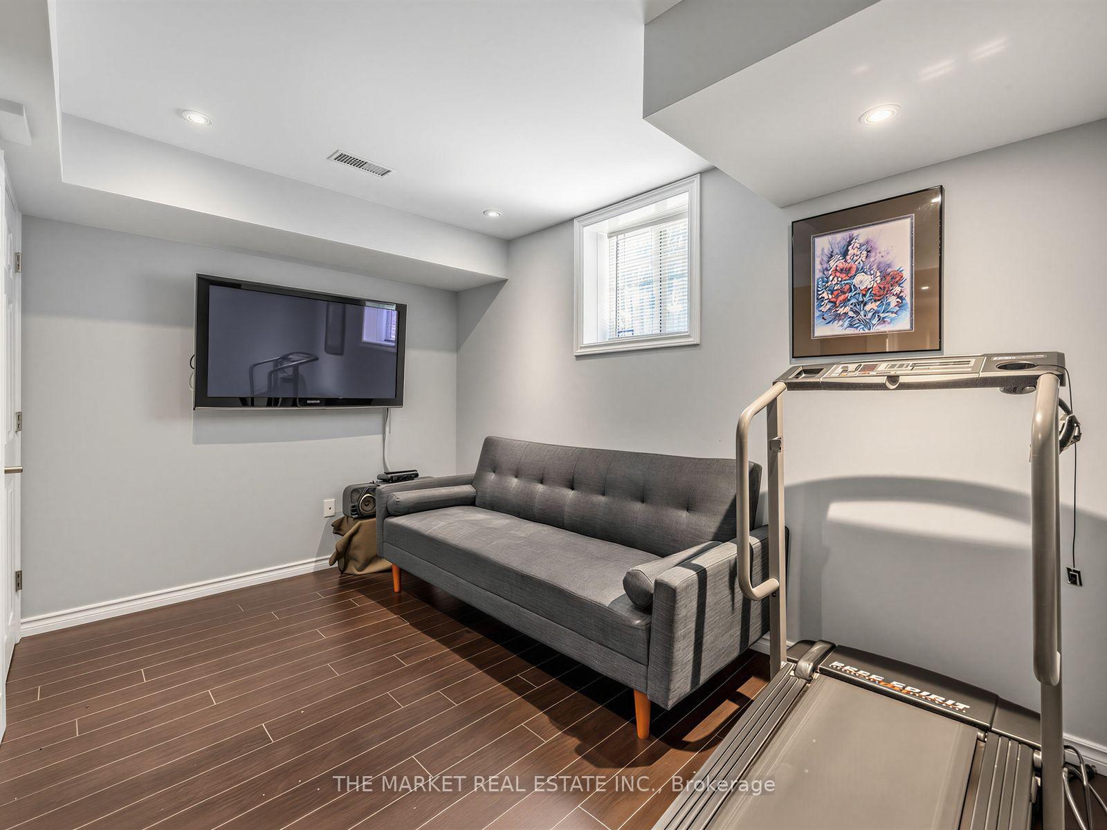 Photo 31 of 2278 Dunforest Crescent, Oakville, Westmount — HOMEH
