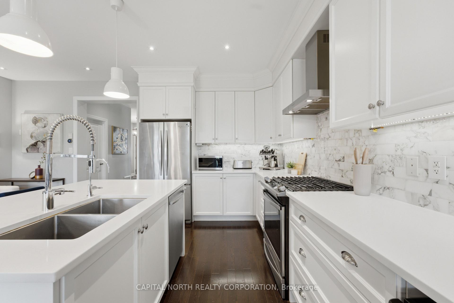 Photo 7 of 18 Alex Campbell Crescent, King, King City — HOMEH