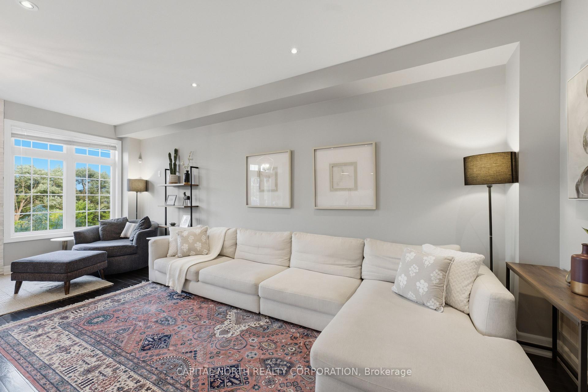Photo 16 of 18 Alex Campbell Crescent, King, King City — HOMEH