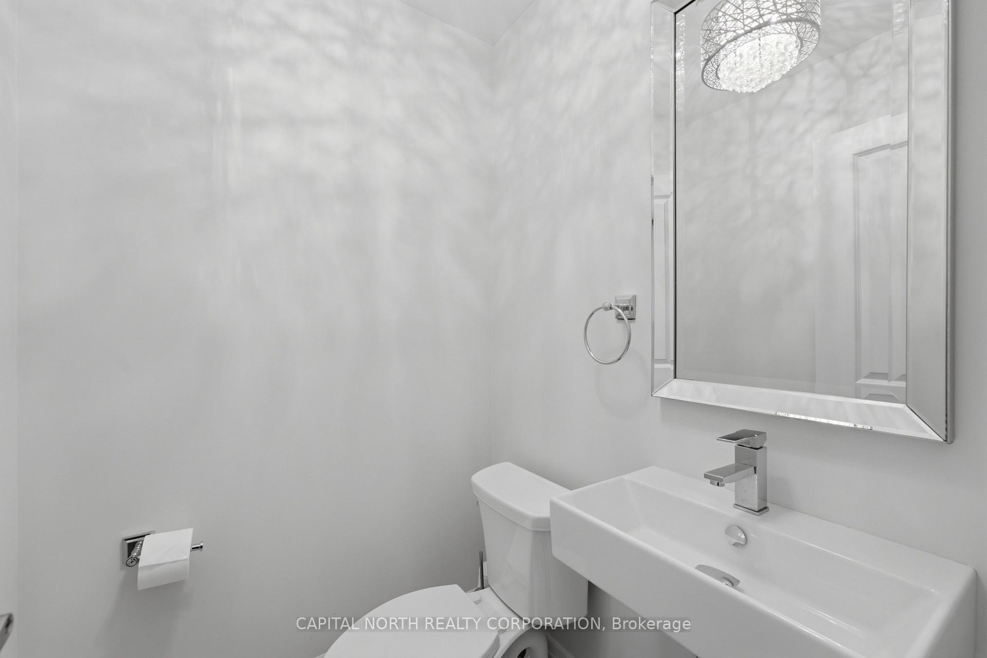Photo 18 of 18 Alex Campbell Crescent, King, King City — HOMEH