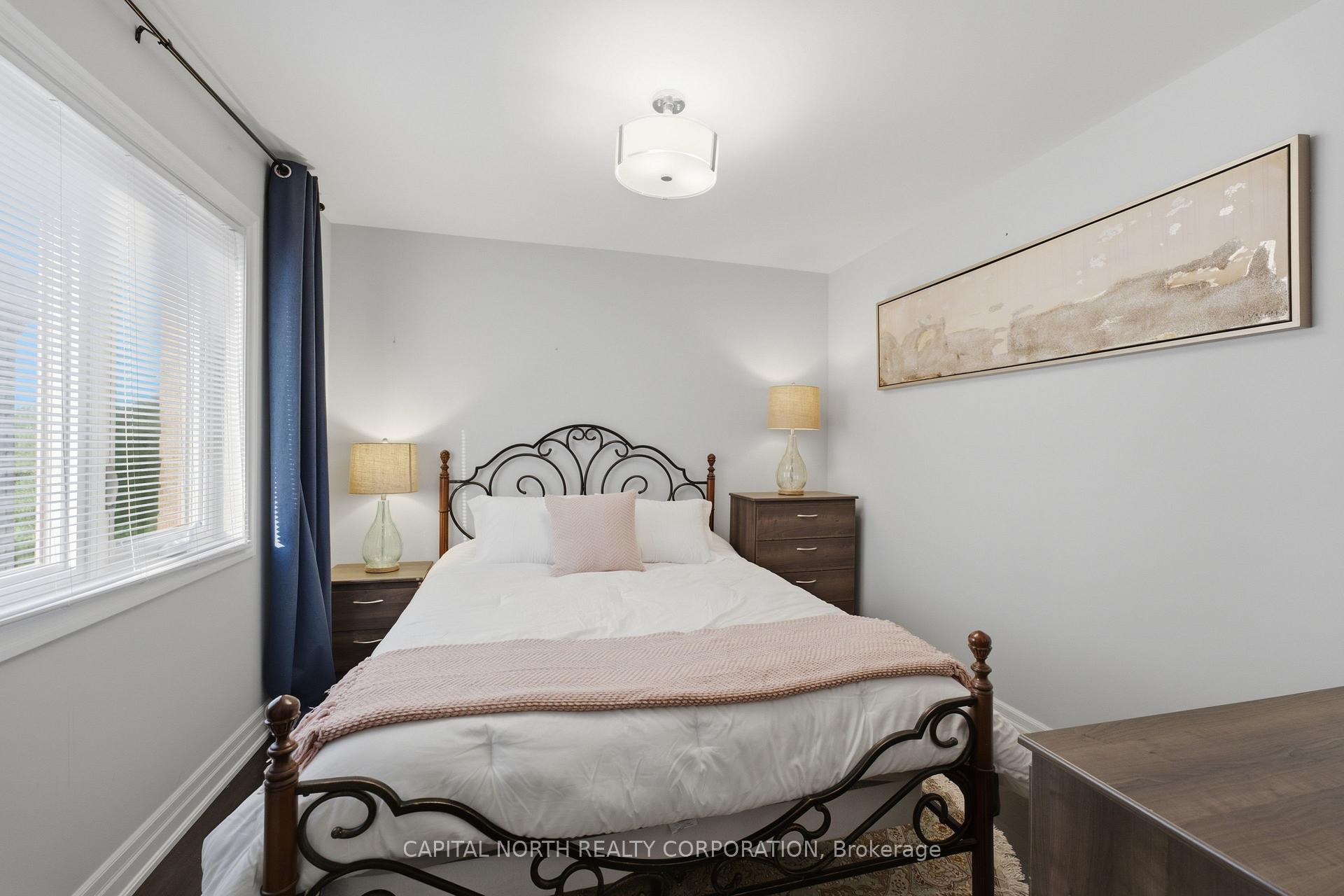 Photo 26 of 18 Alex Campbell Crescent, King, King City — HOMEH