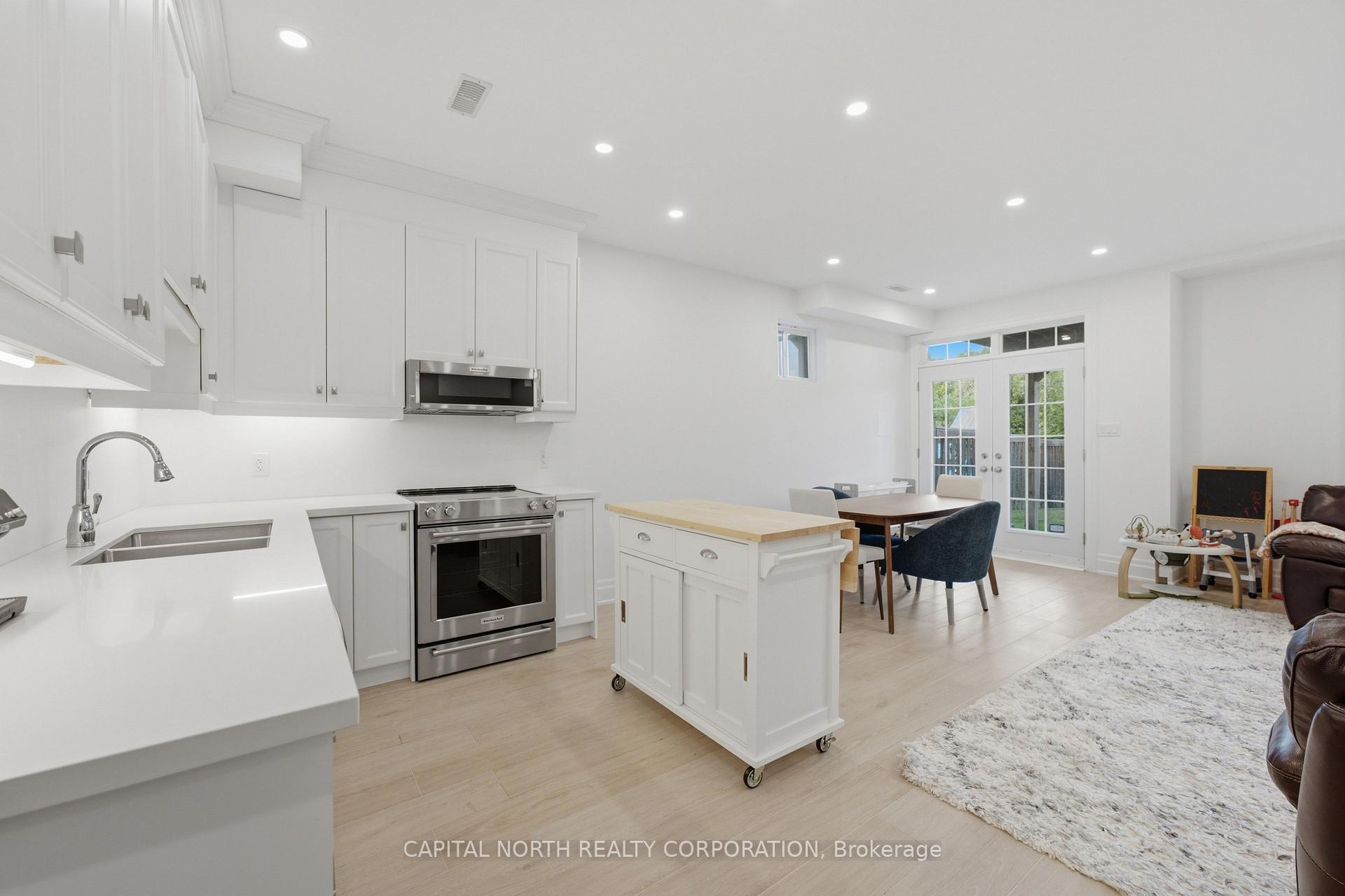 Photo 31 of 18 Alex Campbell Crescent, King, King City — HOMEH
