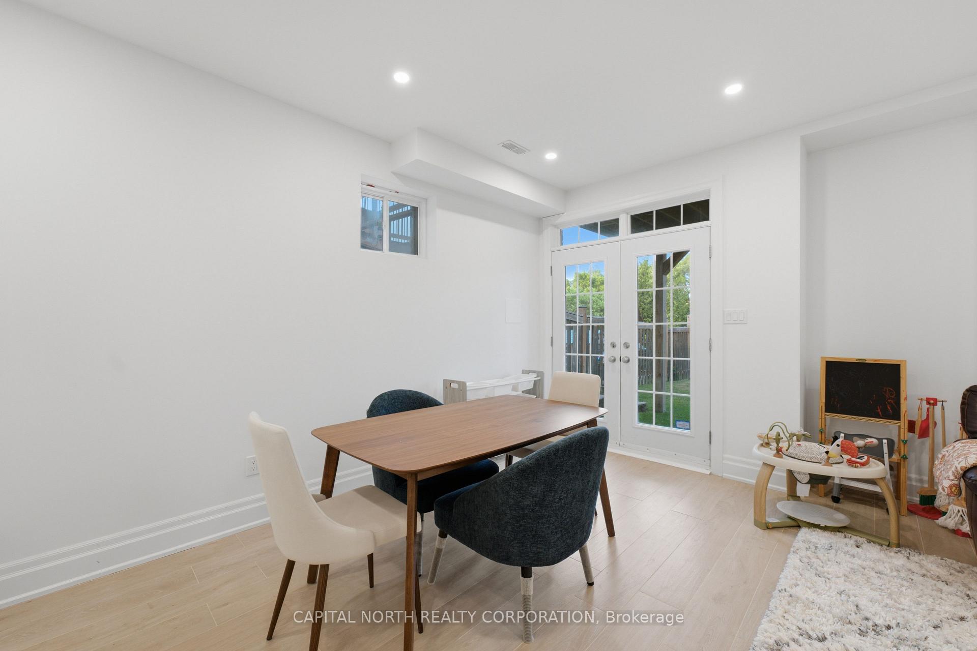 Photo 33 of 18 Alex Campbell Crescent, King, King City — HOMEH