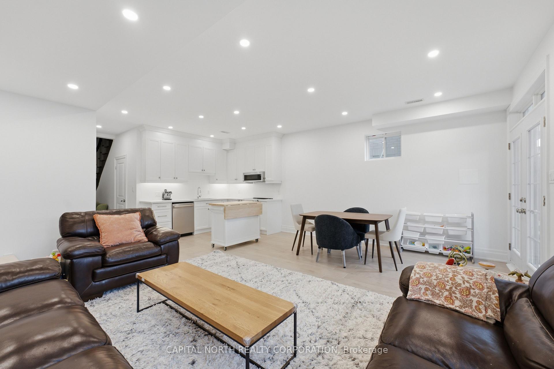 Photo 34 of 18 Alex Campbell Crescent, King, King City — HOMEH