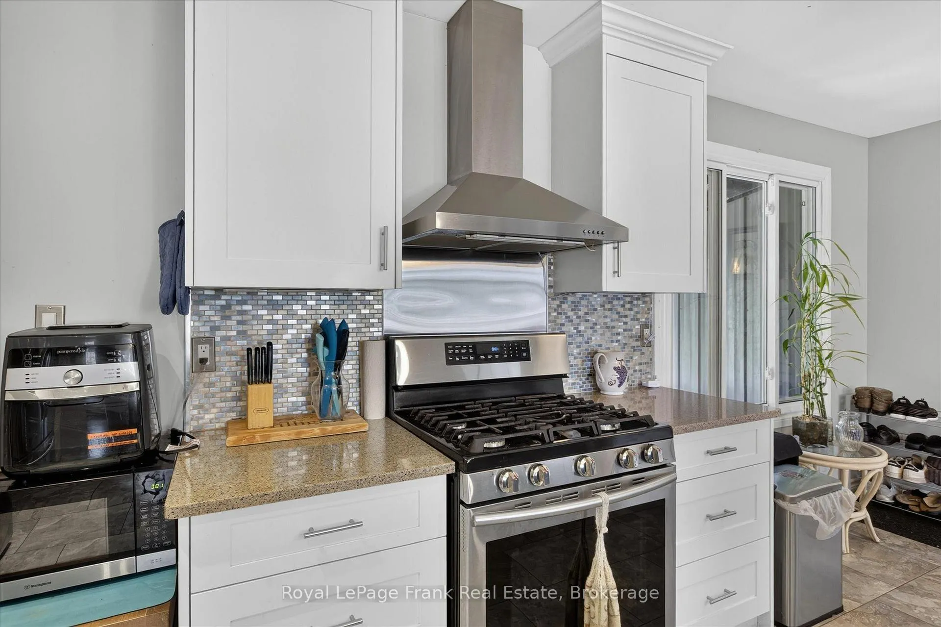 Photo 14 of 731 Harper Road, Peterborough, Otonabee Ward 1 — HOMEH