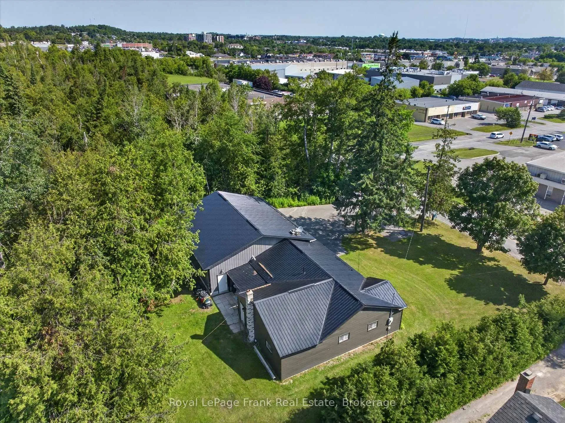 Photo 38 of 731 Harper Road, Peterborough, Otonabee Ward 1 — HOMEH