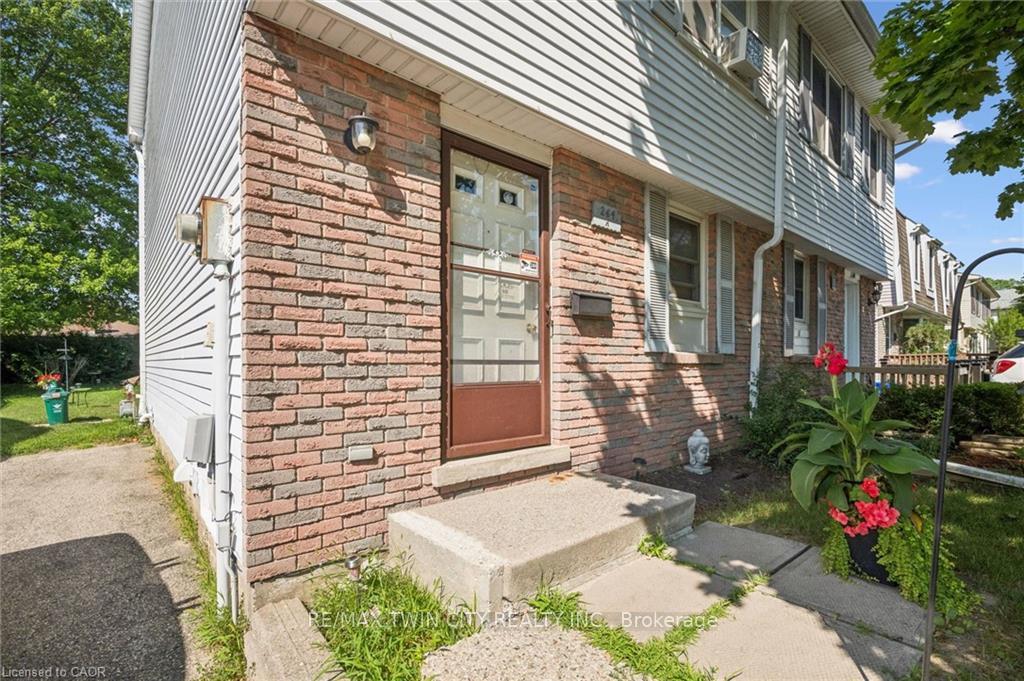 Photo 3 of Unit A, 264 Northlake Drive, Waterloo, North Lakeshore — HOMEH