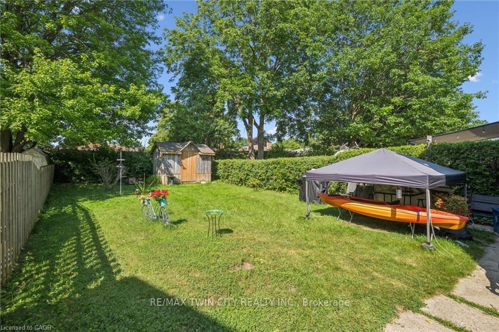 Photo 4 of Unit A, 264 Northlake Drive, Waterloo, North Lakeshore — HOMEH