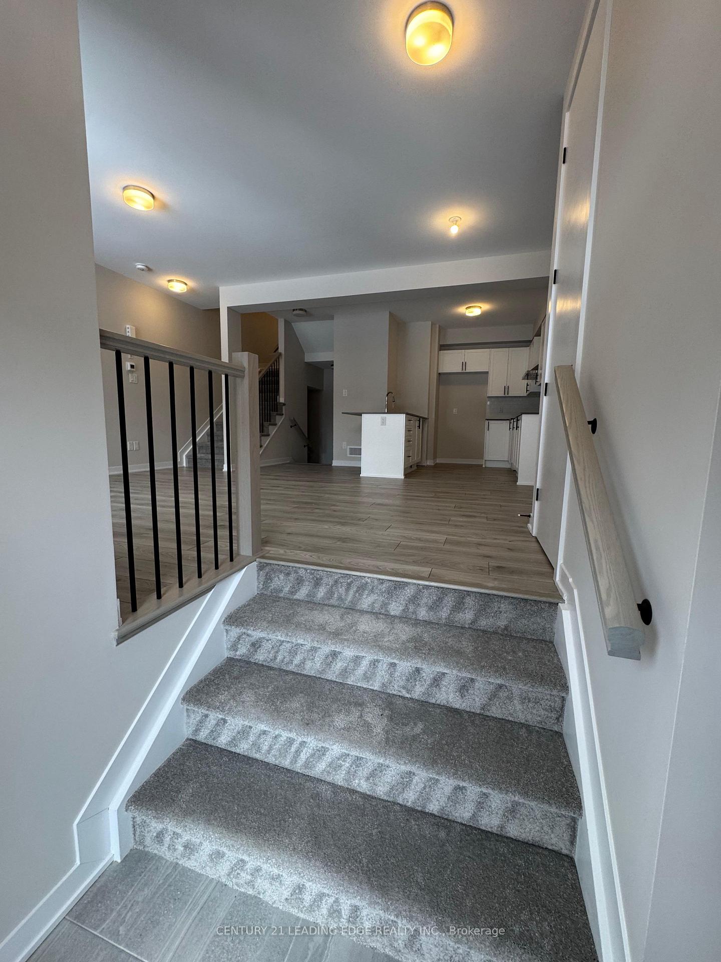 Photo 3 of 226 Speckled Alder Row, Ottawa, Barrhaven - Half Moon Bay — HOMEH