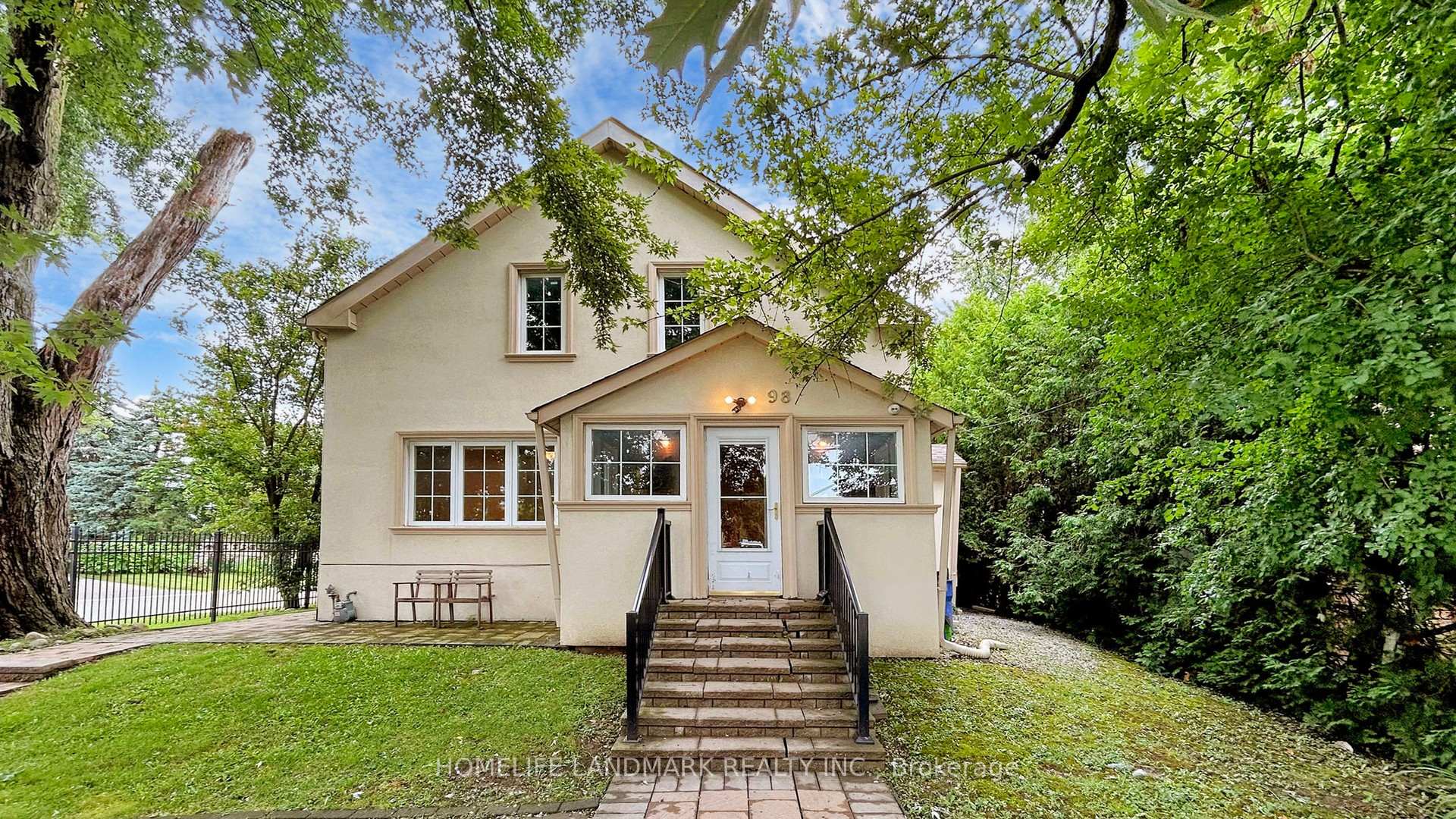 Photo 4 of 98 Glen Cameron Road, Markham, Thornhill — HOMEH