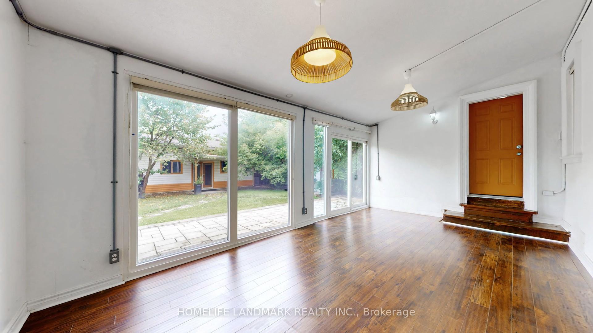 Photo 14 of 98 Glen Cameron Road, Markham, Thornhill — HOMEH