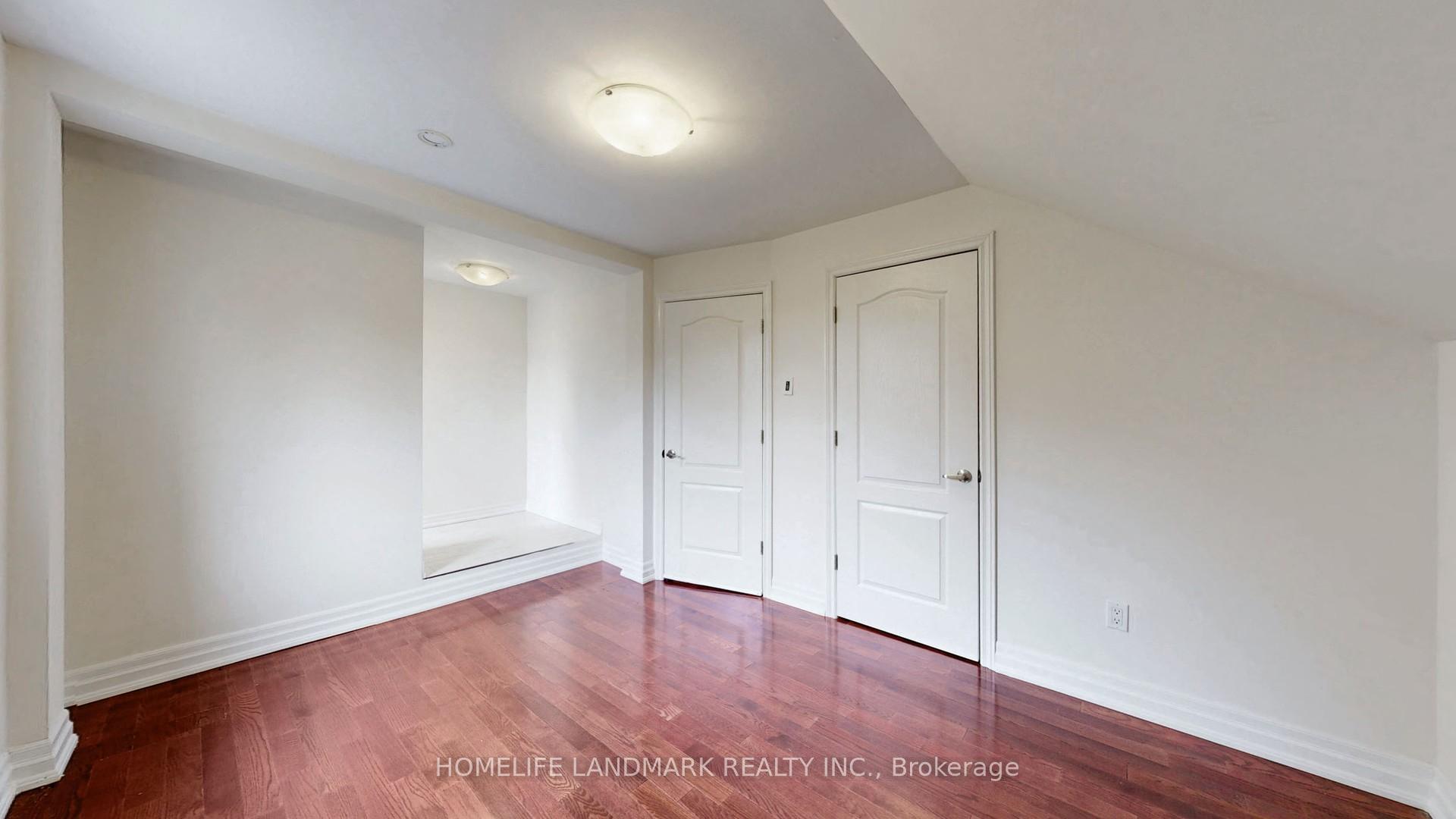 Photo 15 of 98 Glen Cameron Road, Markham, Thornhill — HOMEH
