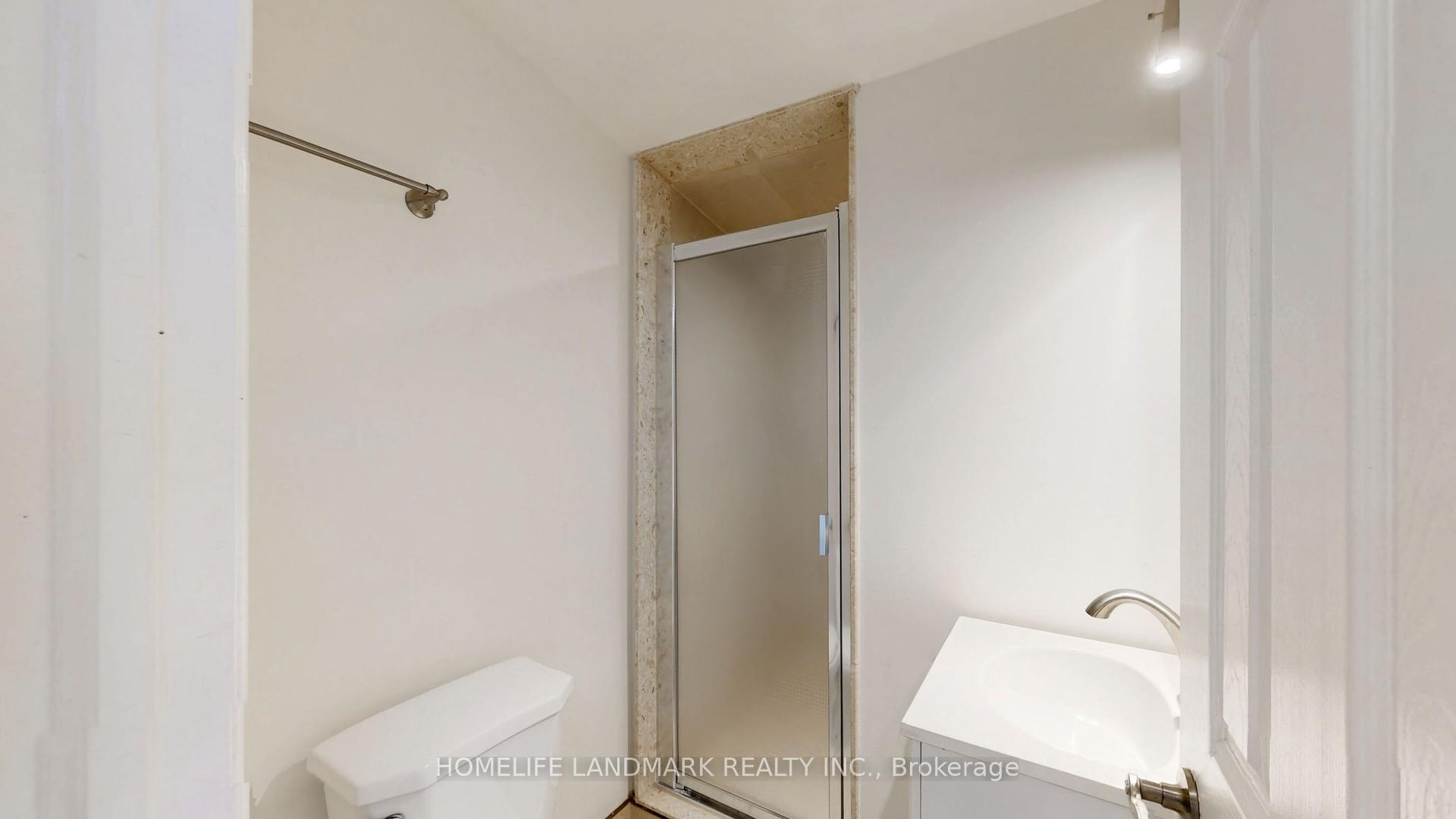 Photo 16 of 98 Glen Cameron Road, Markham, Thornhill — HOMEH