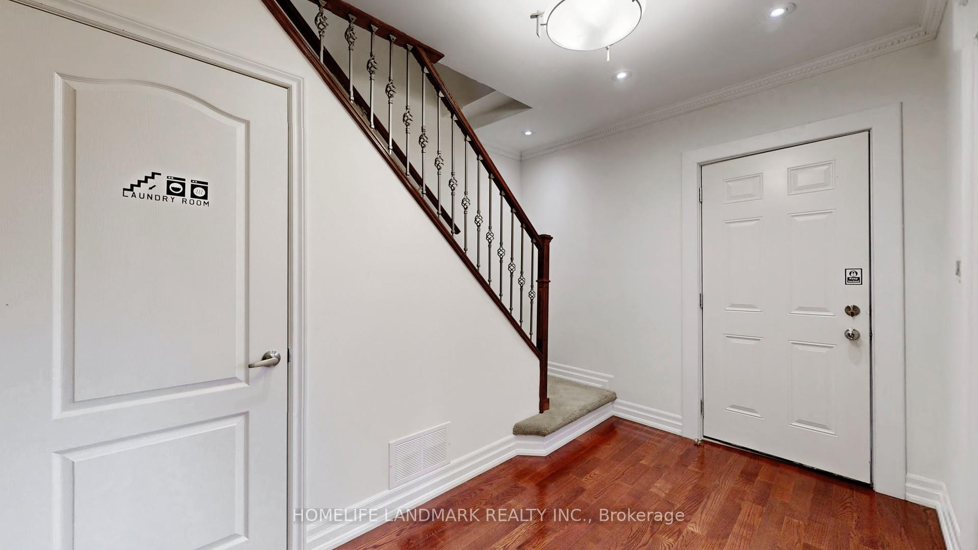 Photo 17 of 98 Glen Cameron Road, Markham, Thornhill — HOMEH