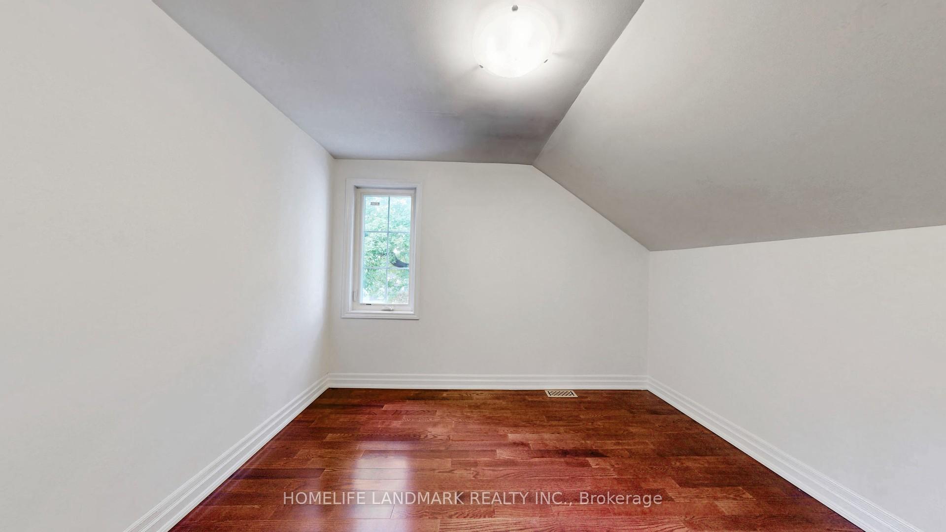 Photo 22 of 98 Glen Cameron Road, Markham, Thornhill — HOMEH