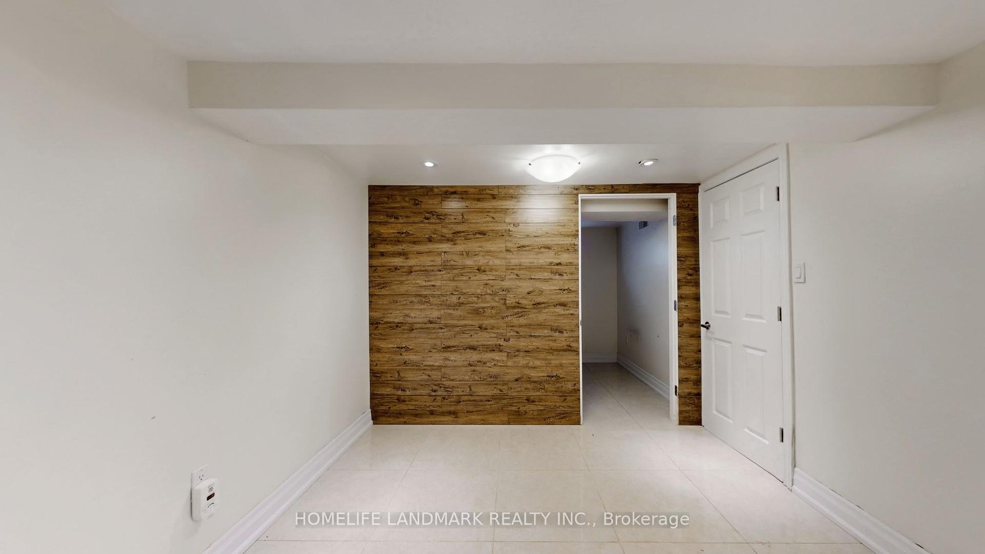 Photo 24 of 98 Glen Cameron Road, Markham, Thornhill — HOMEH
