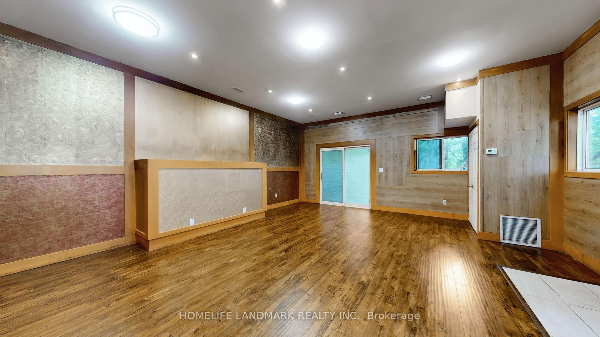 Photo 29 of 98 Glen Cameron Road, Markham, Thornhill — HOMEH