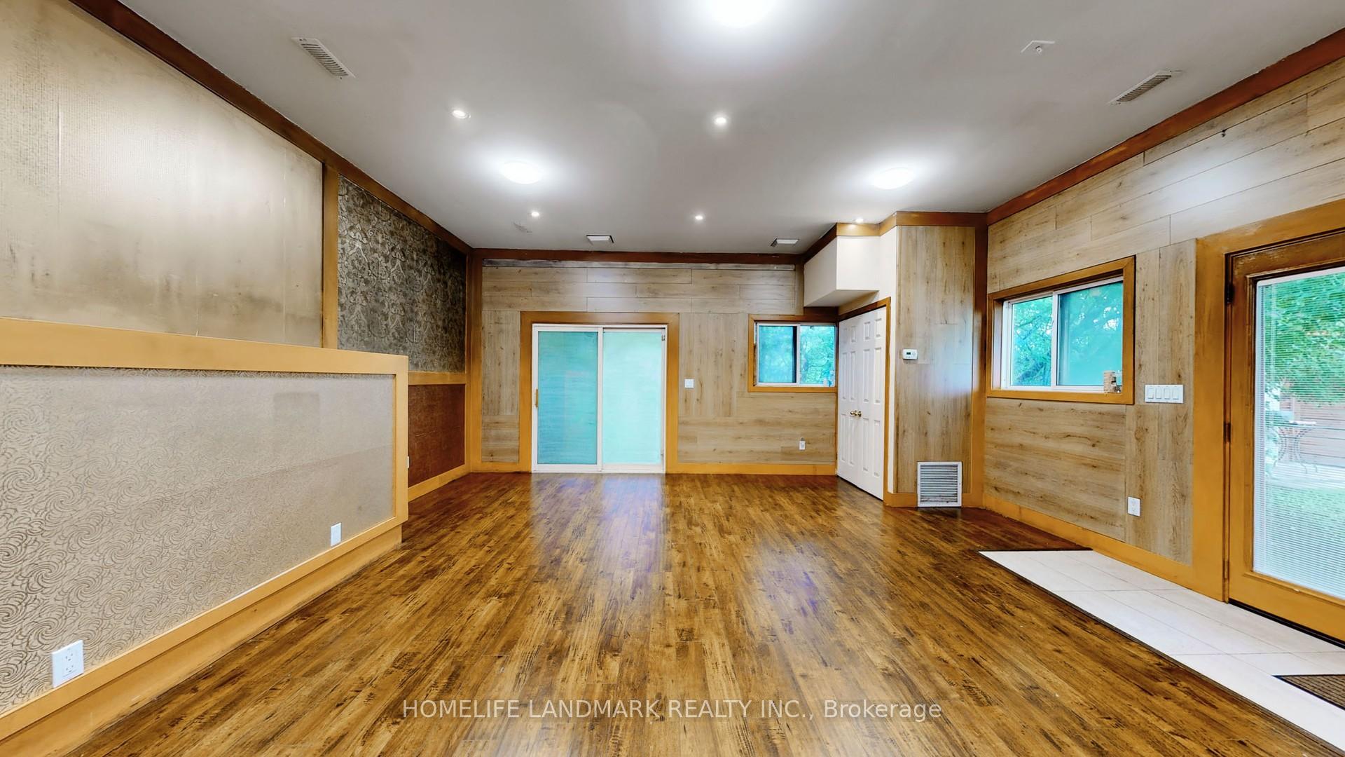 Photo 30 of 98 Glen Cameron Road, Markham, Thornhill — HOMEH