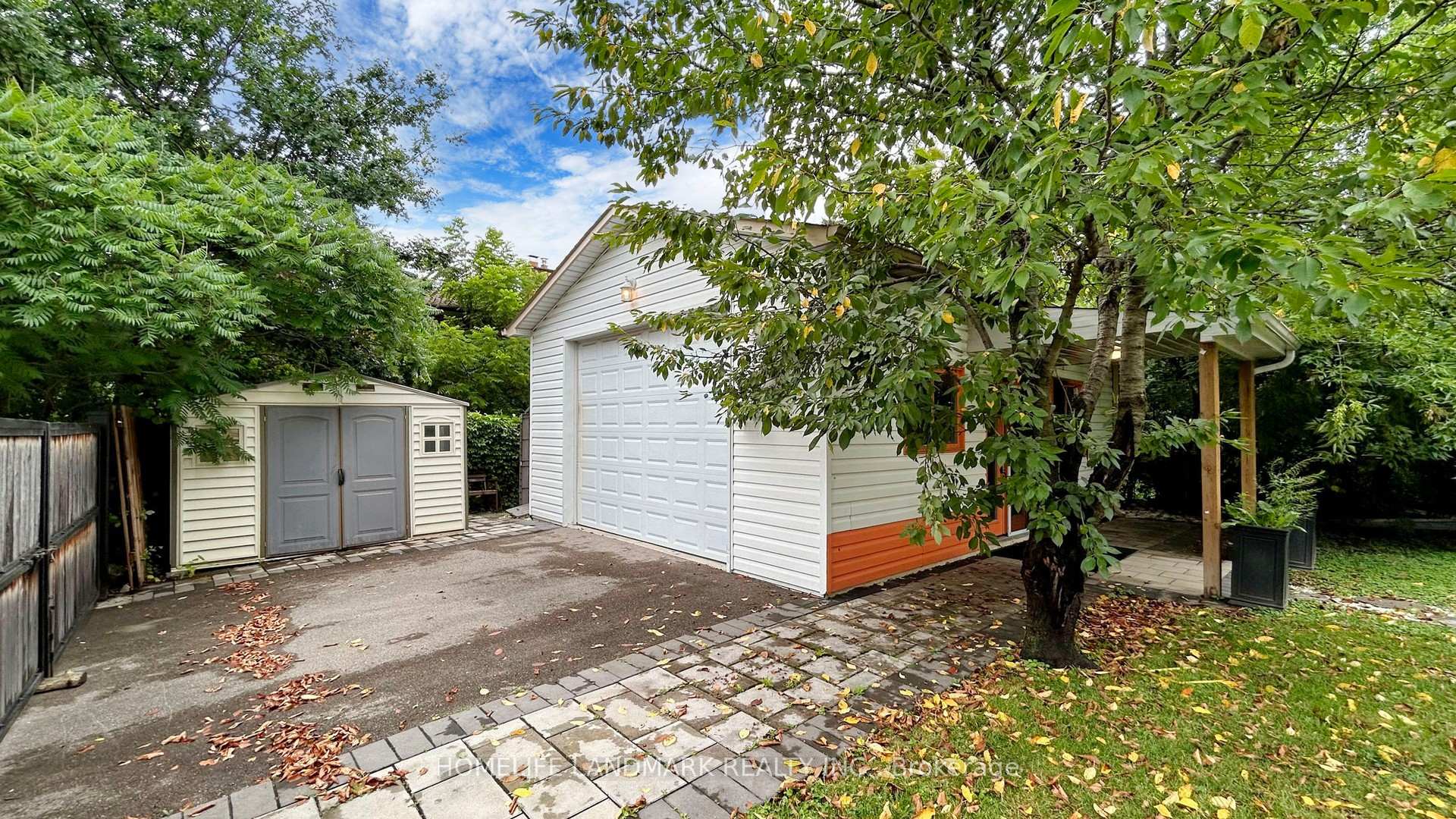 Photo 33 of 98 Glen Cameron Road, Markham, Thornhill — HOMEH