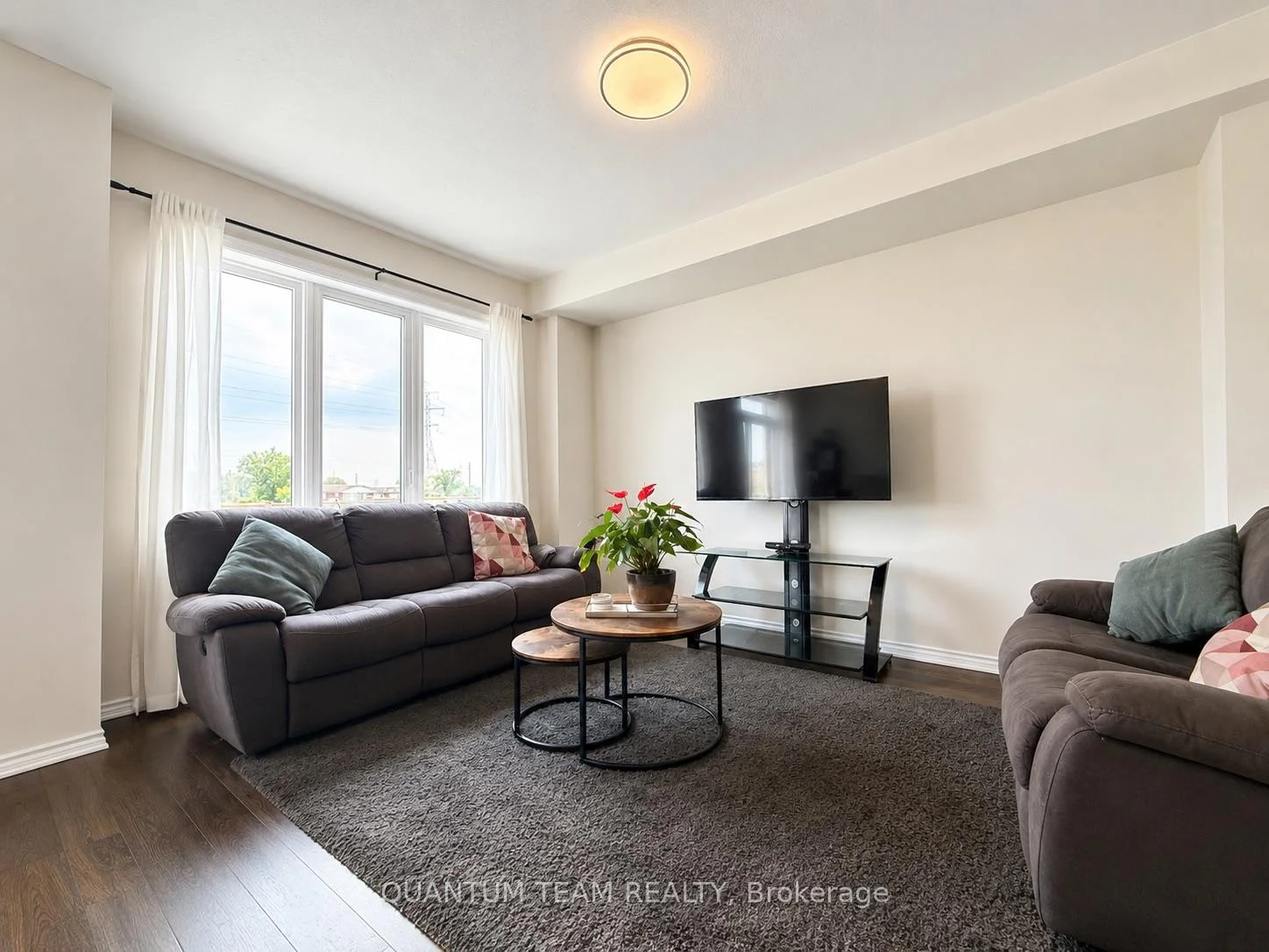 Photo 10 of 266 Explorer Way, Thorold, Rolling Meadows — HOMEH