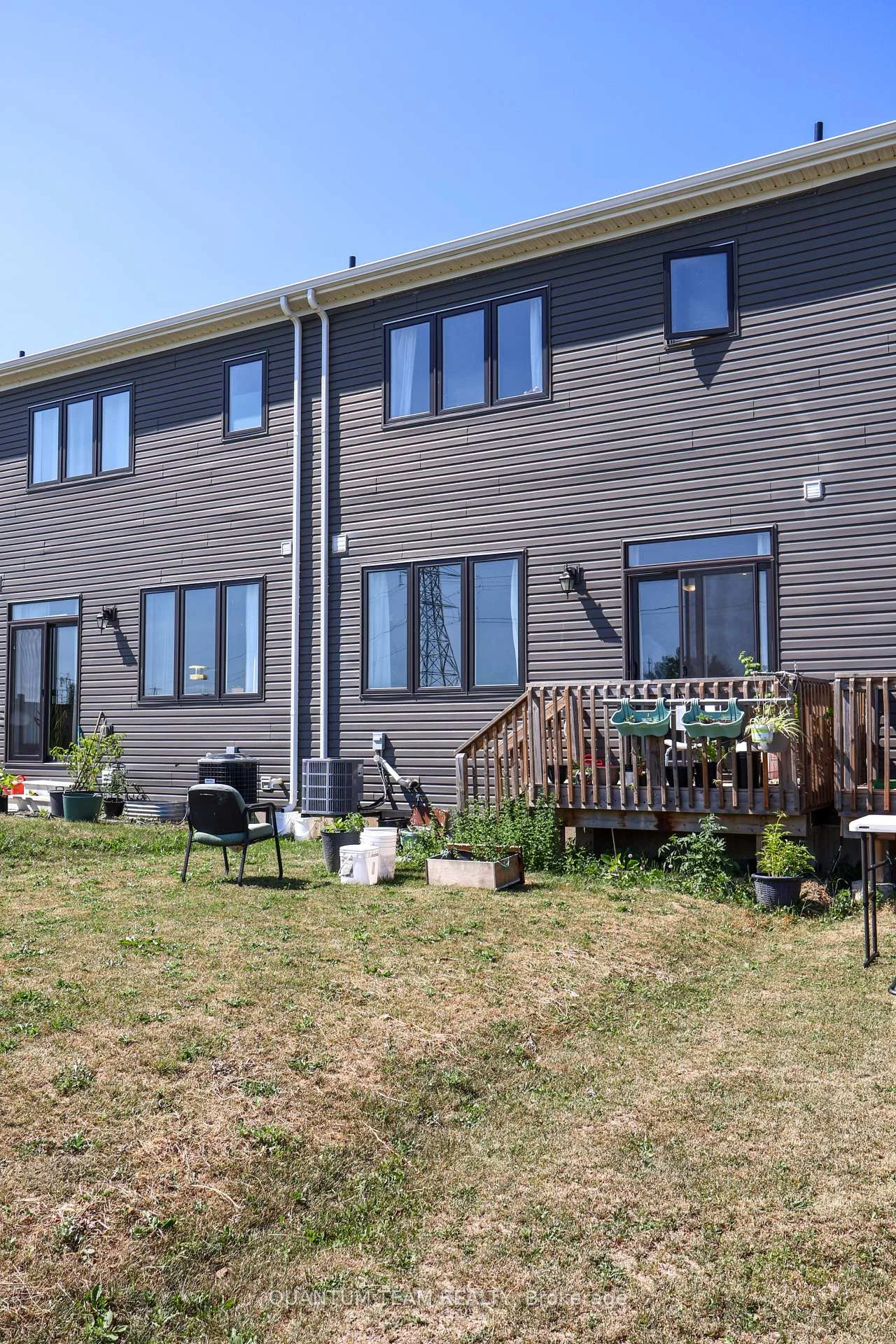 Photo 32 of 266 Explorer Way, Thorold, Rolling Meadows — HOMEH